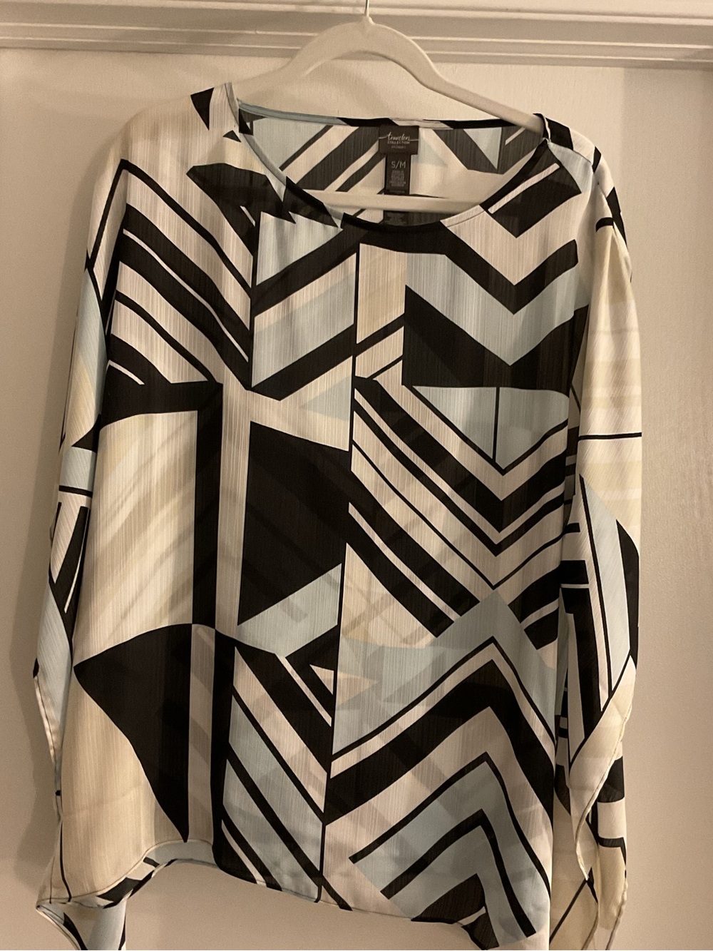 Chicos Travelers geometric Print poncho- Black & White geometric Print
